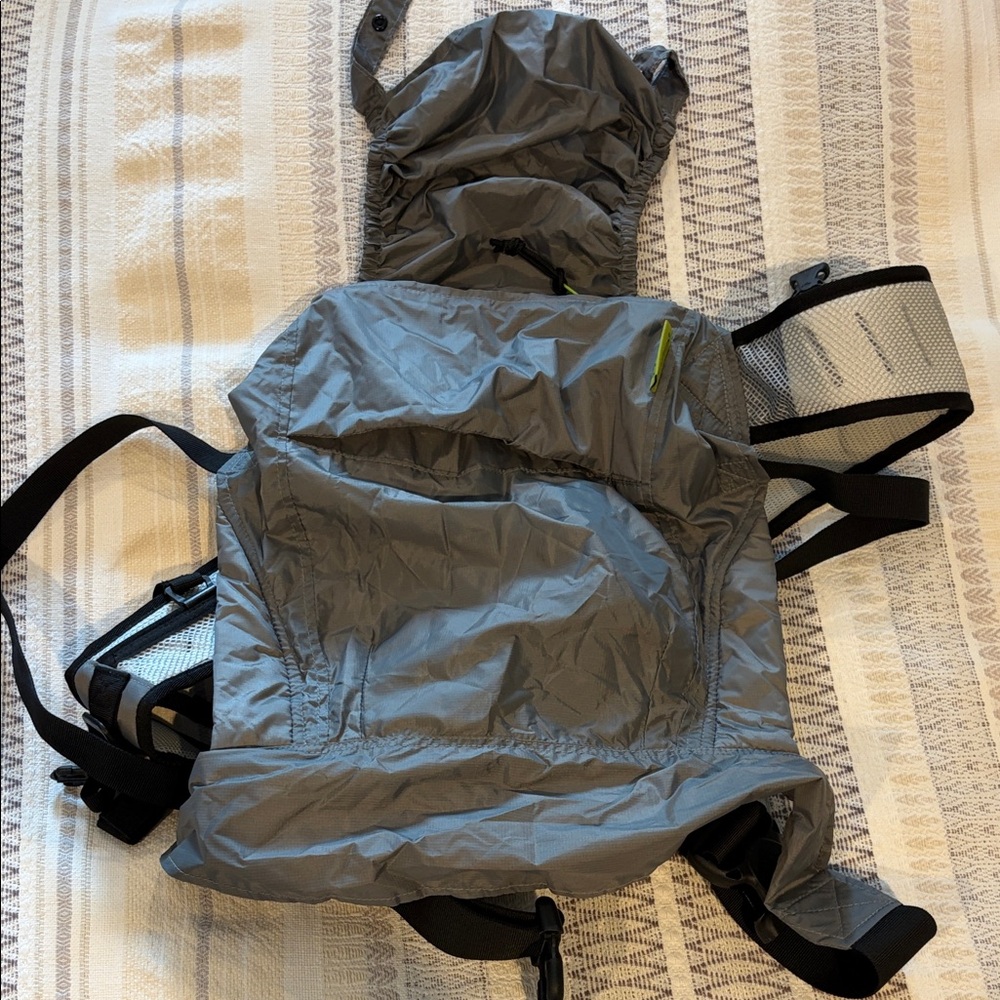 Gray Boba Air Carrier